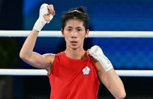 Boxeadora olímpica noquea a su oponente femenina en sólo 94 SEGUNDOS al regresar al ring después de utilizar un vacío legal para pelear a pesar de las nuevas pruebas de sexo del boxeo.