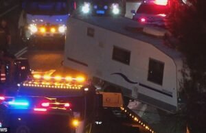 Tres niños son rescatados de una caravana presuntamente robada por un hombre tras una discusión con una familia en Tallai