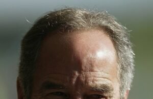 El automovilismo australiano lamenta la muerte de Garry Rogers, “un titán de la industria que sabía divertirse siendo duro como un clavo”