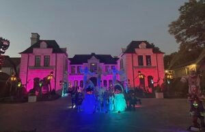 Barrio de Dallas indignado después de que un recién llegado montara exhibiciones festivas y montara un espectáculo de luces en una mansión de 6 millones de dólares