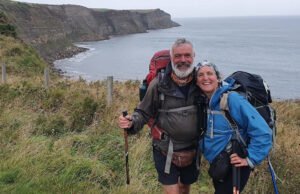 Pareja probando un récord de dos años de caminar por Gran Bretaña