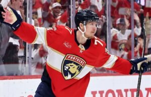 Fuentes: Niko Mikkola de Panthers obtiene 8 años, una extensión de $ 40 millones