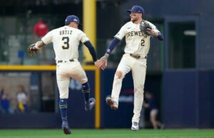 Juego 1 de NLDS: Los Cerveceros atacan a los Cachorros de los Silmerges en 9-3 victorias; Jackson Chourio sale con una lesión en los isquiotibiales