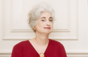 Mi nieto llama a esta mujer Nonna y no estoy de acuerdo con eso.