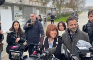 Mientras Gisèle Pelicot se enfrenta a uno de sus violadores en la corte, ¿qué cambió en Francia?