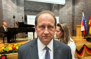 El embajador alemán en Rusia dice que el Kremlin posee la “llave de paz”