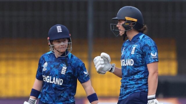 2025-10-22T110435Z_246192213_UP1ELAM0URLP1_RTRMADP_3_CRICKET-WOMENS-WORLD-CUP-ENG-AUS.JPG