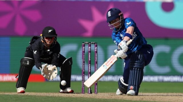 2025-10-26T091031Z_749139397_UP1ELAQ0PHI6I_RTRMADP_3_CRICKET-WOMENS-WORLD-CUP-ENG-NZL.JPG