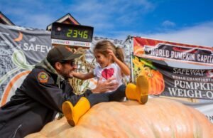 Detrás del triunfo de un hombre del Área de la Bahía en el concurso de calabazas gigantes del Super Bowl en Half Moon Bay
