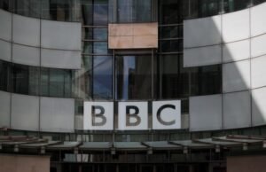 La BBC se disculpa por calificar el 7 de octubre como una ‘escalada’ de guerra entre Israel y Hamás