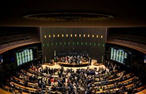 El Senado Confidia de Brasil apoya los impuestos de los ricos para compensar las exenciones de la clase media
