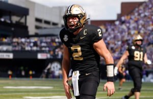 Los 2 touchdowns terrestres de Diego Pavia elevan al #17 Vanderbilt al #10 LSU; Commodores 6-1 por primera vez desde 1950