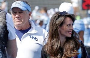 Las grabaciones detrás de escena del programa NFL Films de Bill Belichick brindan información sobre el papel comercial de Jordon Hudson con el entrenador de la UNC.