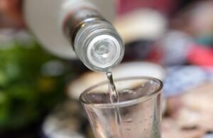 Vodka de lacé de metanol mata al menos 25 en Rusia
