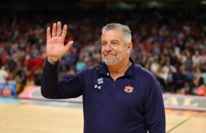 Bruce Pearl se une al nuevo programa de baloncesto universitario de TNT después de dejar Auburn