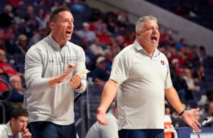 Steven Pearl tuvo una idea, pero no advirtió que Bruce se retiraría en Auburn: “Todo sucedió muy rápido”