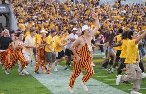 Los 12 grandes multan al estado de Arizona con 50.000 dólares por irrumpir en el campo después de que los campeones defensores de la conferencia vencieran a Texas Tech en casa