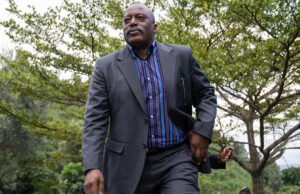 El exlíder congoleño Kabila aparece en una reunión política en Kenia pese a ser condenado a muerte en rebeldía