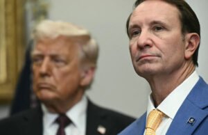 El gobernador de Luisiana dice que permitirá que Donald Trump elija al próximo entrenador de fútbol de LSU antes que al director deportivo