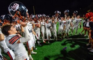 El fútbol de Los Gatos vence a Wilcox mientras los Wildcats se vengan de la reciente derrota ante los Chargers