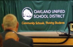 El Distrito Escolar Unificado de Oakland discrimina a los estudiantes judíos, dice el CDE