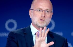 El presidente de la FCC Carr testifica ante el Comité Senatorial para la suspensión de Jimmy Kimmel