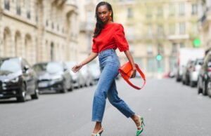 Parece más grande y rico en estas 19 tops adelgazantes de otoño en Amazon