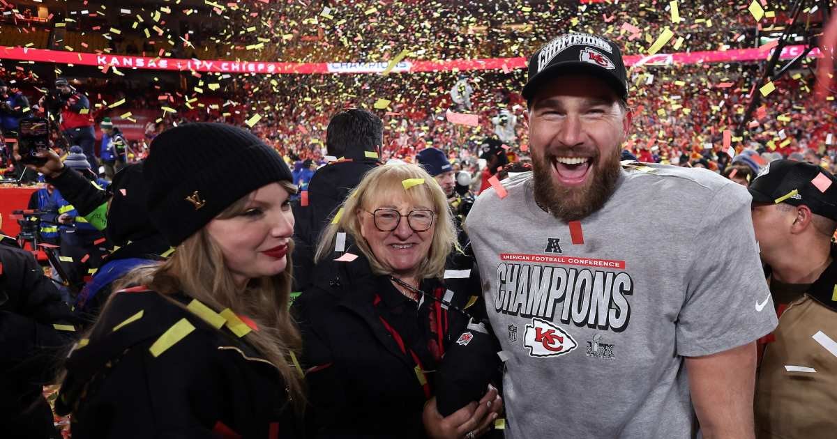 Donna Kelce celebra el cumpleaños de Travis Kelce con 'Opalite' de Taylor Swift