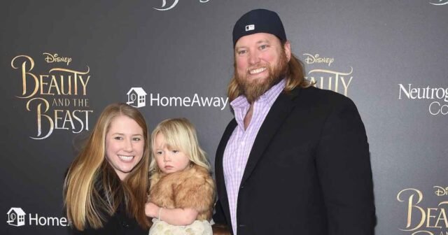 GettyImages-653268804-nick-mangold-family-guide.jpg