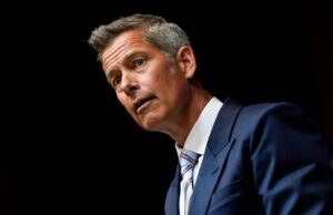 El gobierno detiene el estrés en los controladores de tráfico aéreo, dice Sean Duffy