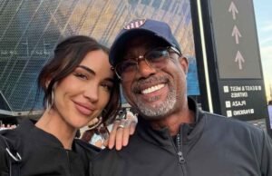 Darius Rucker, de 59 años, le propone matrimonio a su novia Emily Deahl, de 33