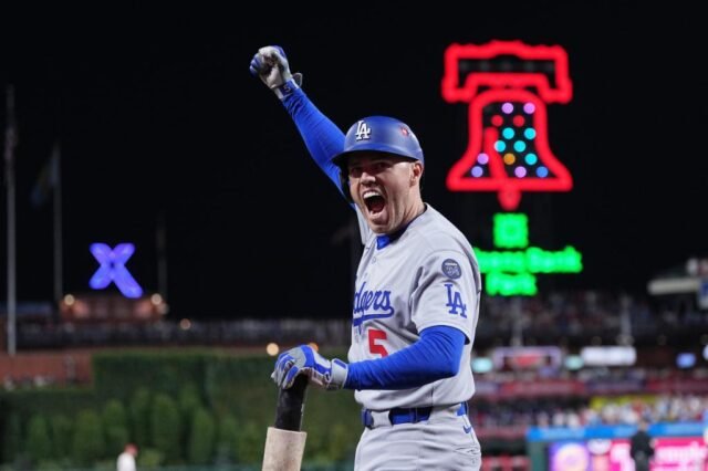 NLDS_Dodgers_Phillies_Baseball_03190-1.jpg
