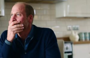 El príncipe William llora mientras habla con su viuda sobre prevención del suicidio