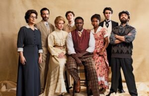 El director Le Lear Debessonet y el reparto de Broadway Revival de Broadway Talks Broadway