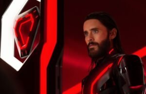 Jared Leto interpreta a una IA empática en una actualización con errores