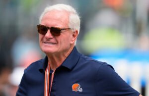 El copropietario de los Browns, Jimmy Haslam, no está satisfecho con los juegos en casa en el extranjero, pero obtiene una visión general para el crecimiento de la liga