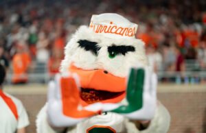 Yahoo Top 10: ¿Quién sobrevivió al molesto el sábado para reunirse en la cima?