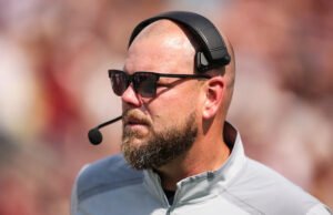 Kent State nombra al entrenador interino Mark Carney como próximo entrenador en jefe