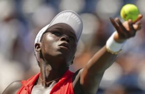 La canadiense Victoria Mboko se moviliza para alcanzar los cuartos de final del Open de Hong Kong