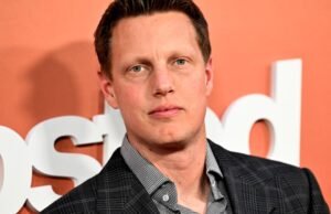 El Jefe Supremo, David Ellison, defiende la “Alerta Roja” del 7 de octubre