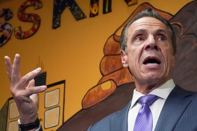 103025cuomo39RMJPEG.jpg