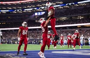 Las imágenes muestran a Stephen A. Smith retorciéndose junto a un enojado Jerry Jones durante la derrota de los Cowboys ante los Cardinals.