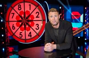 Del genio torpe de Jim Bowen al aspirante a asesino en serie: los secretos del increíble éxito de Bullseye mientras Freddie Flintoff revive la icónica serie con Luke Littler