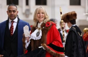 ¡Prepárate para el show de la alcaldesa LADY! Lord Mayor’s Show cambia de nombre por primera vez en 800 años de historia cuando una empresaria nacida en West Ham toma el título
