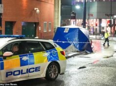 Muere en el hospital una mujer de 34 años apuñalada en el cuello en un “ataque no provocado” en el centro de la ciudad de Birmingham
