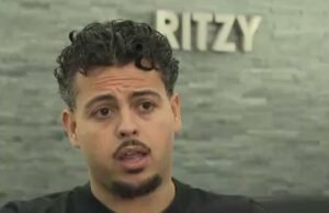 El personal de la barbería que se enfrentó dos veces al sospechoso de apuñalar al tren en Huntington dice que el ataque podría haberse detenido si la policía los hubiera tomado en serio.