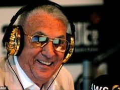 John Laws muere a los 90 años: el legendario ícono de la radio que fue apodado el hombre de las amígdalas doradas