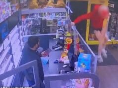 Un comerciante revela que su tienda fue asaltada 100 veces en un año, pero NADIE fue arrestado