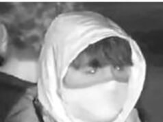 Buscando al matón enmascarado que dejó a un niño en estado crítico después de encender fuegos artificiales durante la masacre de Bonfire Night