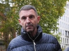 El ex DJ de Radio 1 Tim Westwood comparece ante el tribunal acusado de violación y agresión sexual